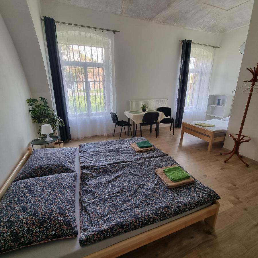 Apartment Porta Terezín Buitenkant foto